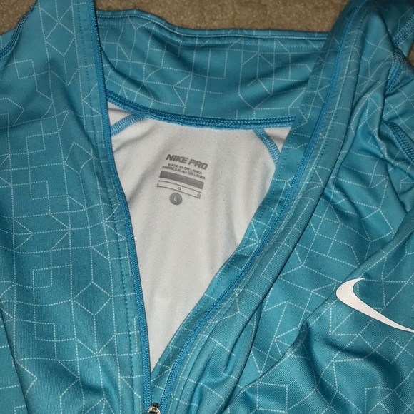 Nike Quarter-zip - Picture 3 of 4